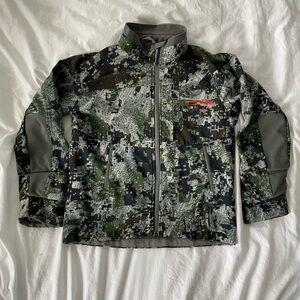 SITKA Softshell Jacket Optiface Camo - Size Youth Small